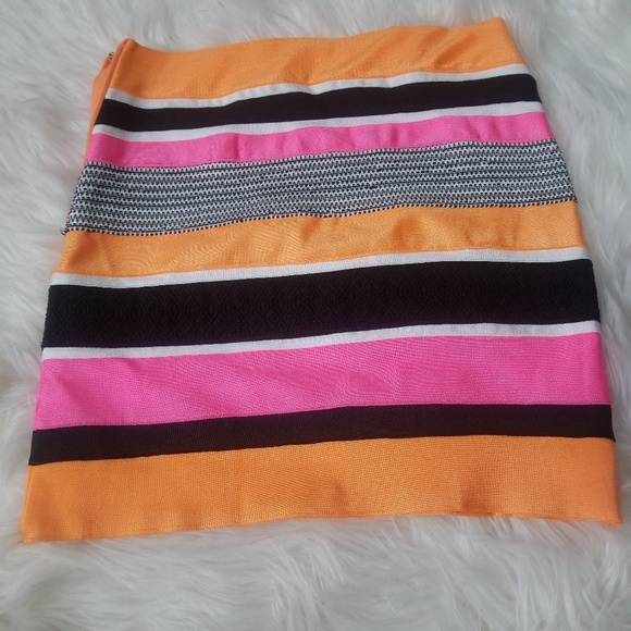 Clothes - Picture 2 of 4